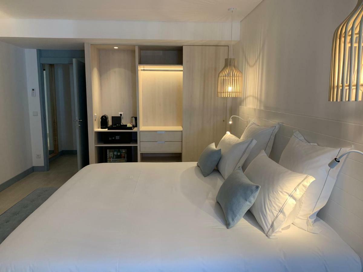 Deluxe Double or Twin Room,812824854:JPEG